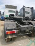 Second-Hand Used Diesel Heavy Duty 371HP Tractor Truck Tow with Tubeless Tire