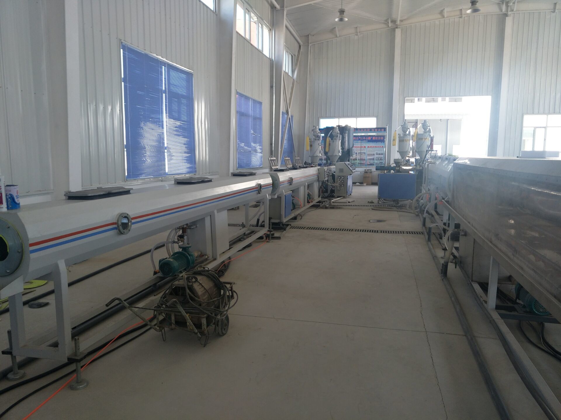 Single Screw Extruder PE PP PPR Pipe Production Line