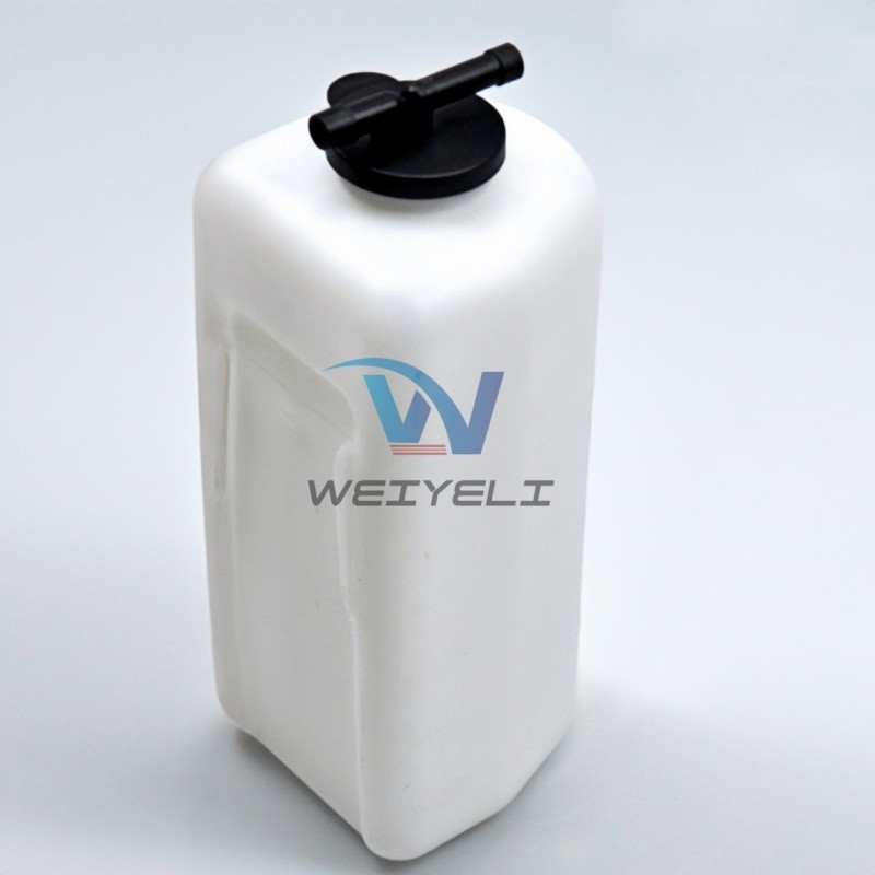 Excavator Engine Coolant Expansion Tank Radiator Overflow Bottle For FR60 / SWE60 / 80