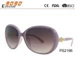 2018 hot sale style sunglasses with UV 400 protection lens ,made of plastic