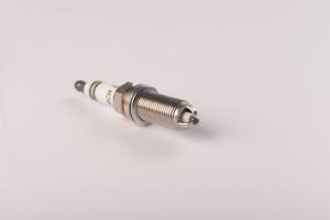 KH6RJTC Long Thread Car Spark Plug Replace Famous Brand KH20TT