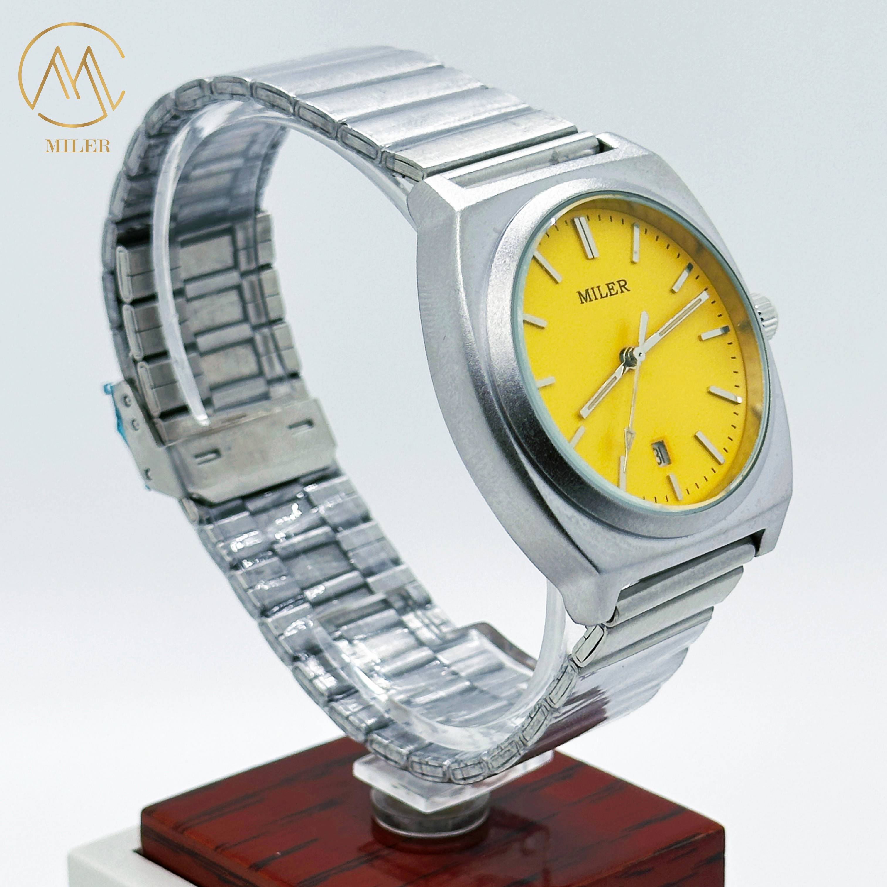Fashion Dopamine Calendar Luxury Stainless Steel Wrist Watch For Men And Women
