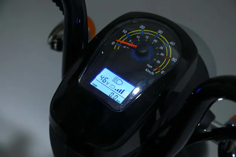 Full Suspension Electric Moped Scooter 48V 500W Front Disk And Rear Drum Brakes