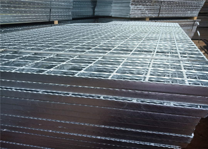 Stair Platform Floor Anti Slip Serrated Bar Grating Hot Dipped Galvanized