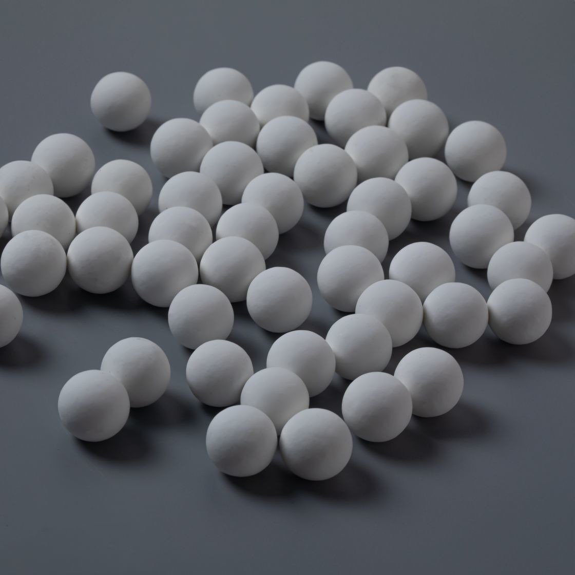 95% Alumina Content Inert Alumina Balls For Gas And Liquid Filtration