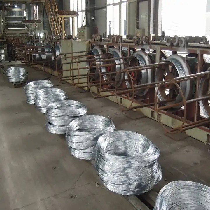 Fencing Galvanized Steel Wire Coil 12%-15% Elongation 20 Gauge Galvanized Wire