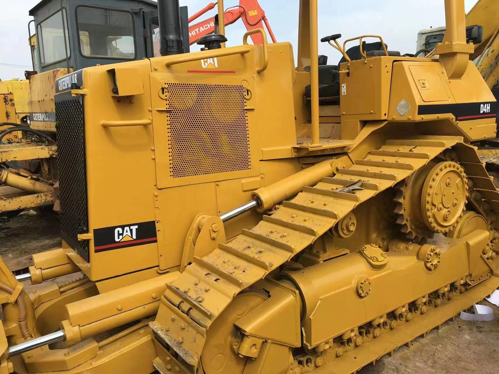D4h Bulldozer Caterpillar D4h Bulldozer Machine Second Hand Dozer