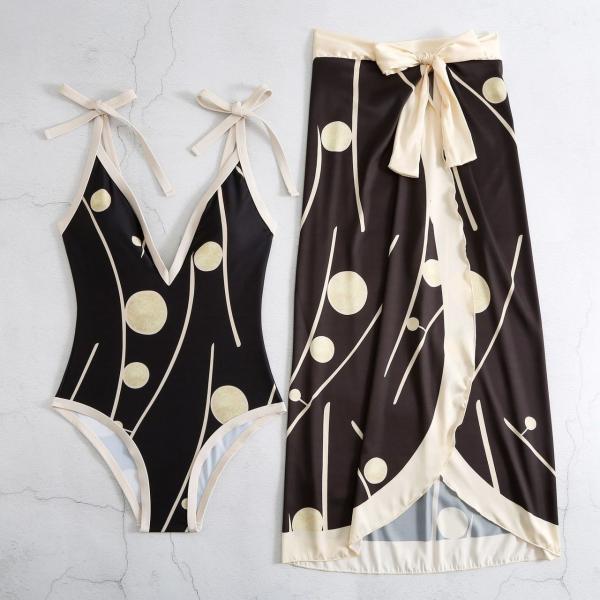 lady's two-piece swimwear Fashionable Swimwear with Bandeau Design for Endless