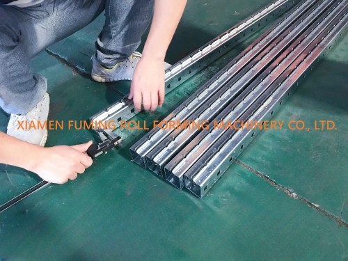 Precise 11KW Upright Racking Roll Forming Machine Hydraulic Cutting System