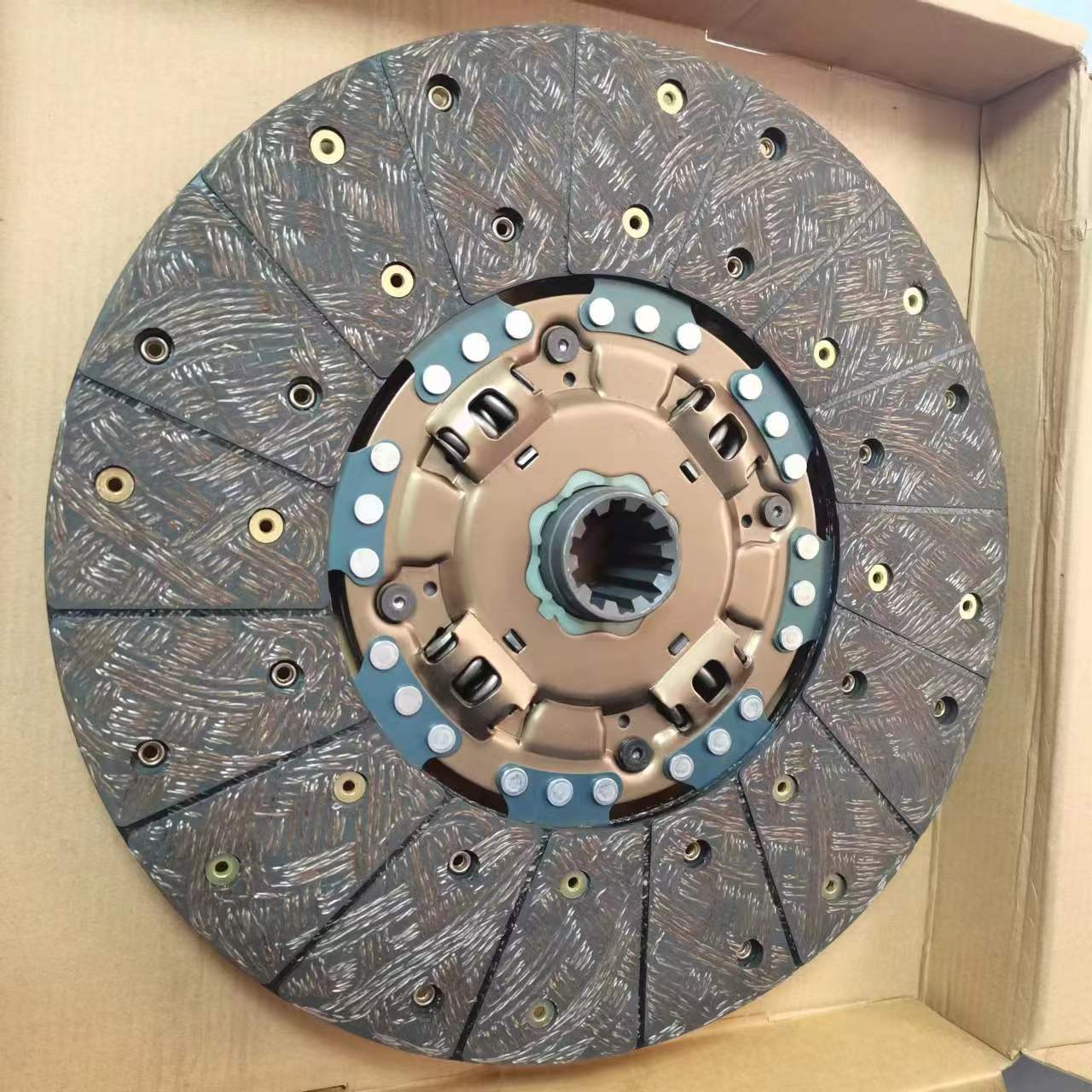 Foton Truck Engine Accessories Clutch Plate Clutch Assembly Pressure Plate DS362