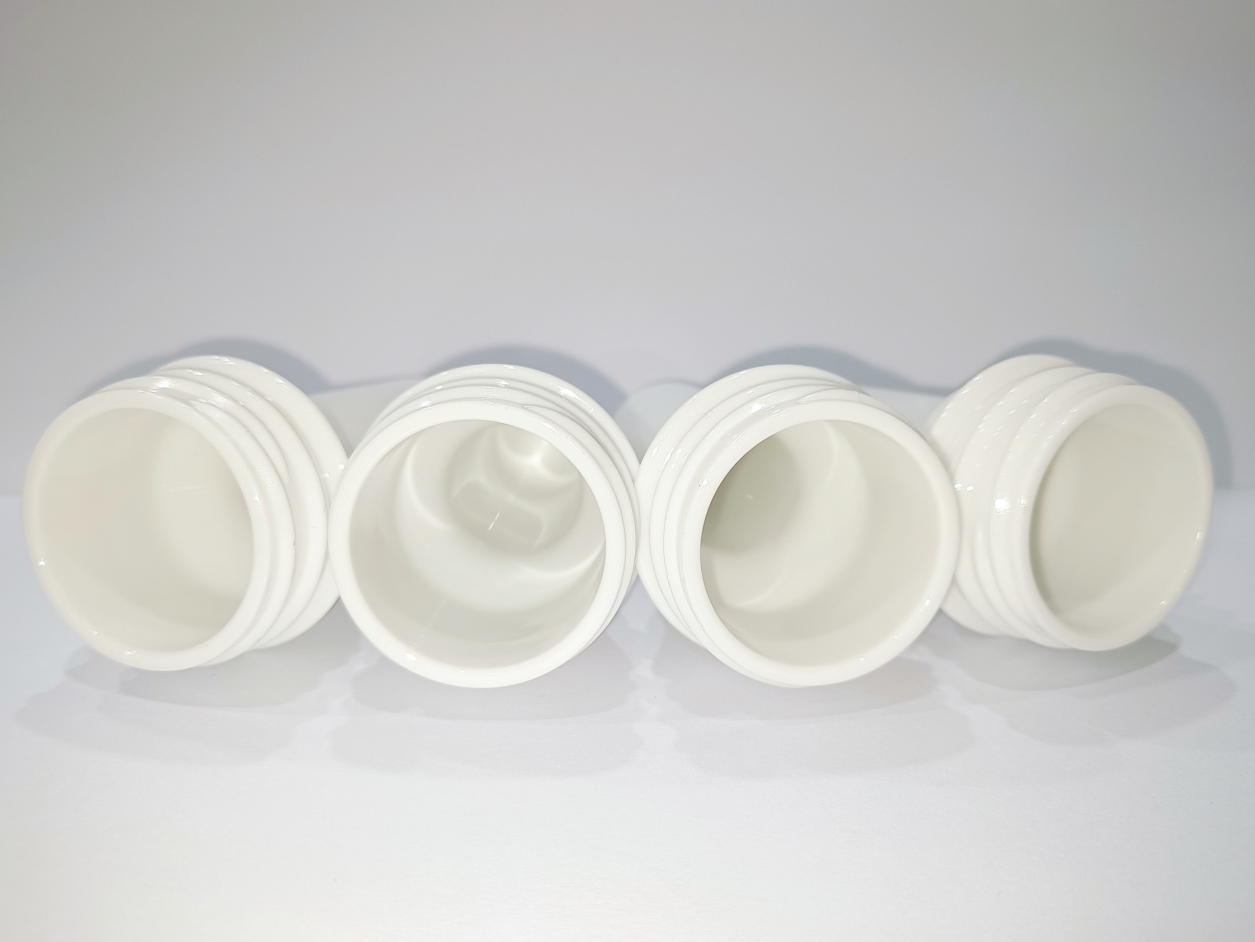 PET Beverage Bottles Optional Color 28mm 38mm Customize Size With Cap