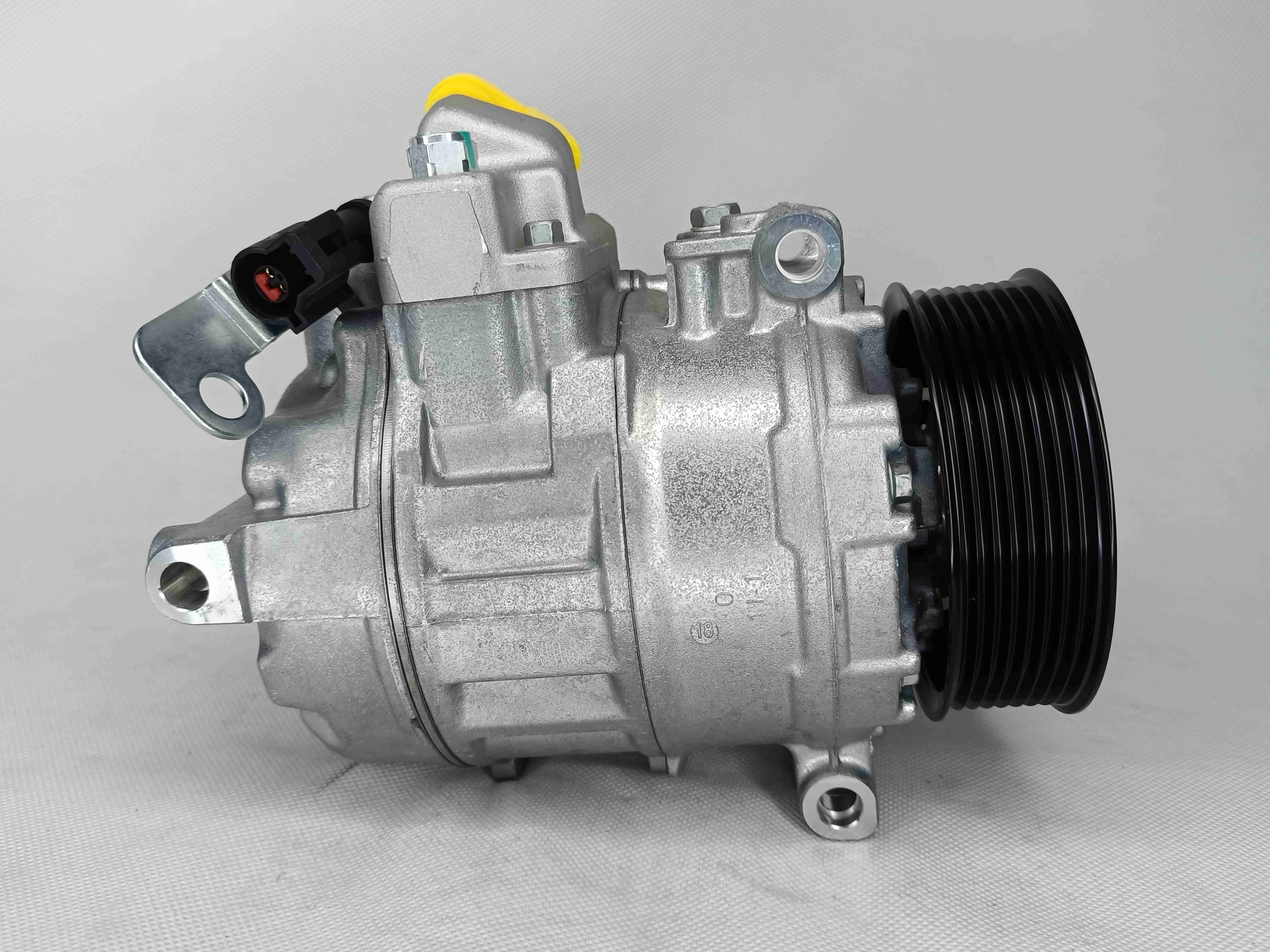 Auto AC Conditioning Compressor For LAND ROVER AC COMPRESSOR RANGE ROVER SPORT 3.6L V8 DIESEL LR014536