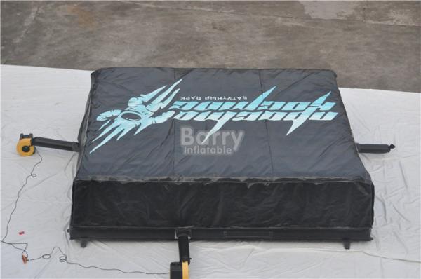 Black Inflatable Jump Air Bag For Skiing , Inflatable Jumping Pad Size 5.1x6.1x1