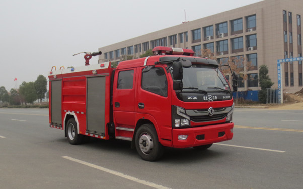 Dongfeng 5000 Liter Water Tank Fire Truck 5-Seater Diesel 4×2 Manual Transmission