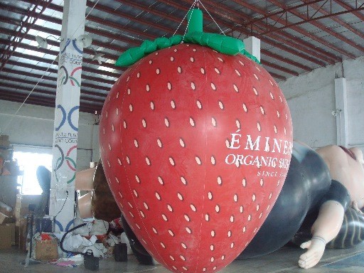Red 3m Height Strawberry Shaped Balloons With Digital Printing For Promotion