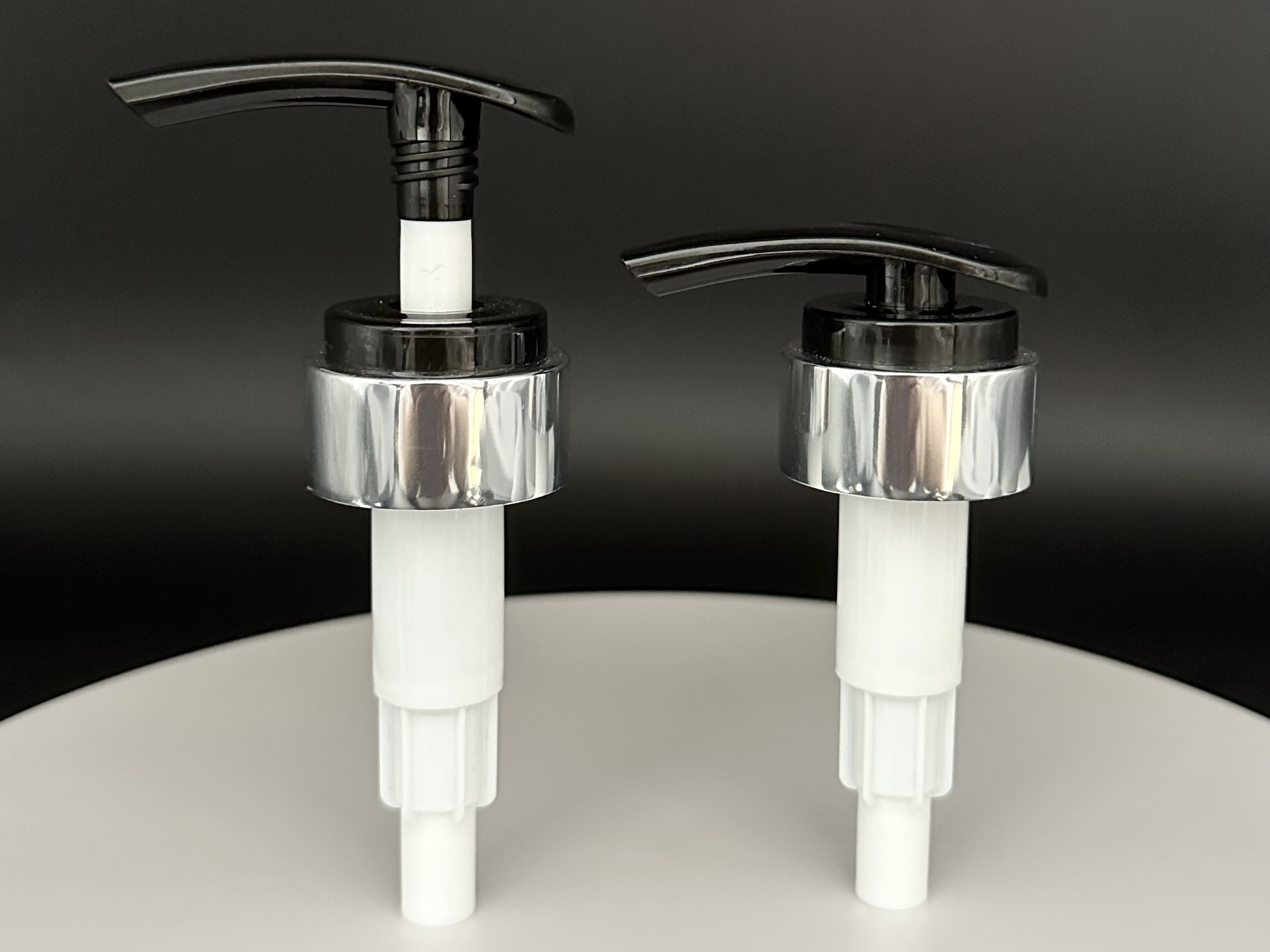 Fast Delivery Non Spill Black Silver Lotion Pump for Luxury Cosmetic Packaging Body Cream