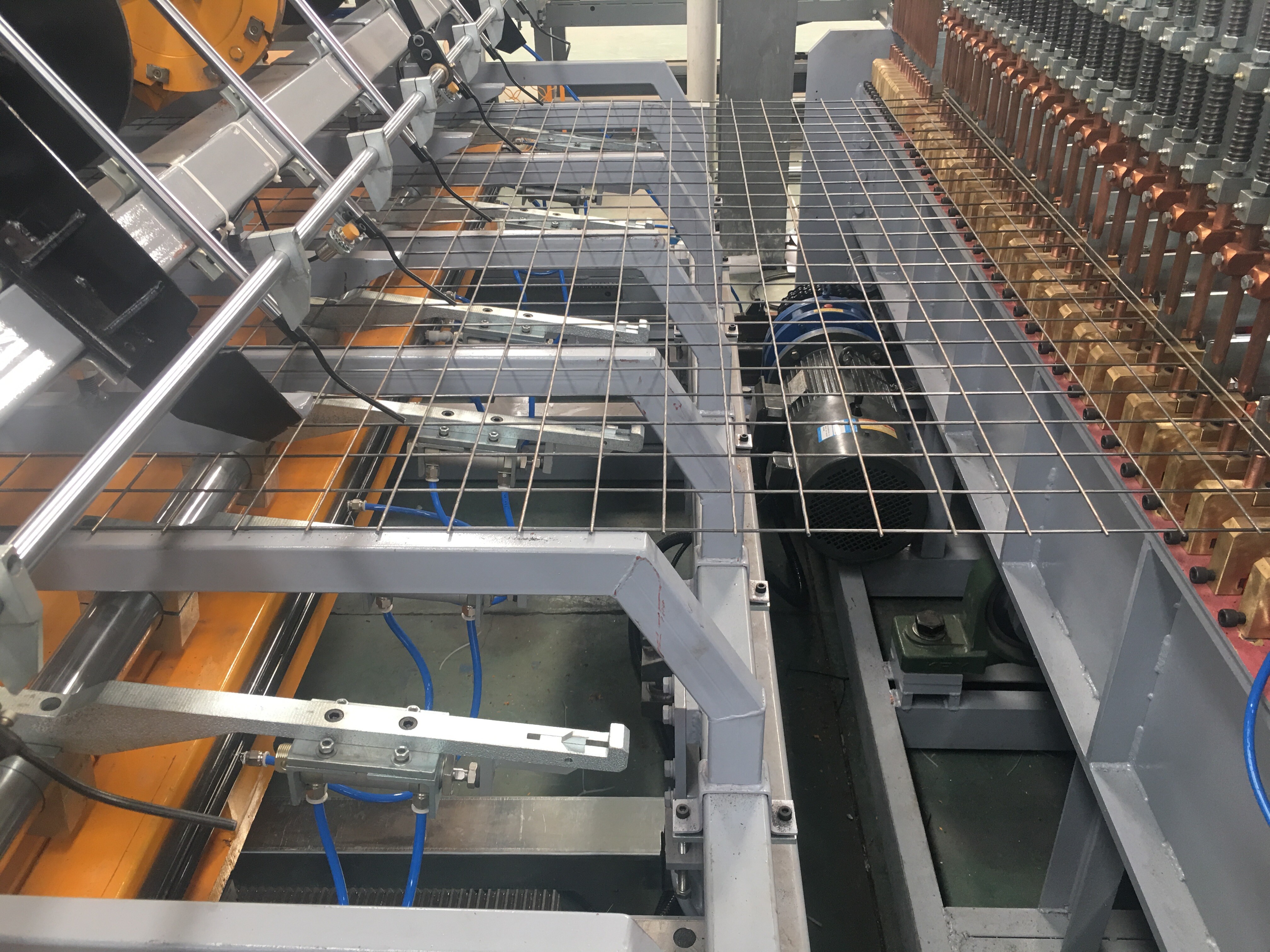 Roller Bending Q235 Wire Mesh Roll Welding Machine For Carbon Steel