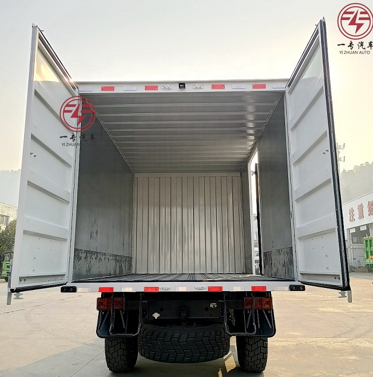 4-6L Engine Capacity 4X4 6X6 LHD RHD Off-Road Cargo Truck for Your Heavy Loads