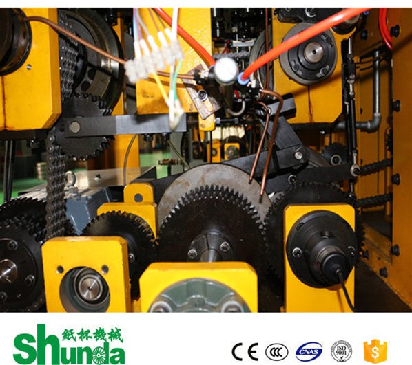 2020 Disposable Ice Cream / Tea Paper Cup Production Machine With PLC Control 220V/380V