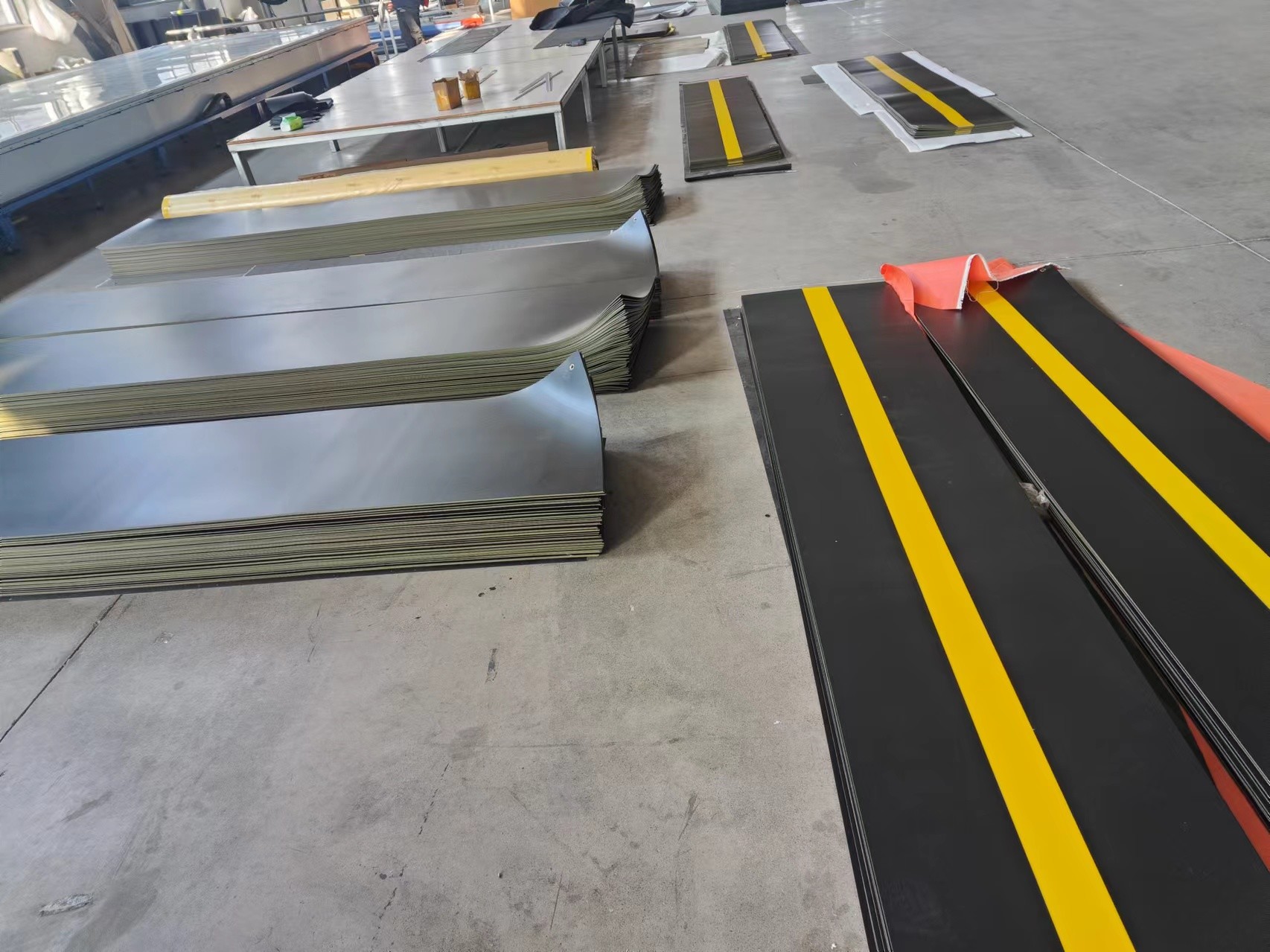 Mechanical Loading Dock Door Seals Industrial Dock Seals ISO 9001 Approved