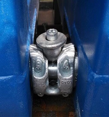 Container Twist Lock Steel Horizontal Connector 10ft Hot Dip Galvanized 4.8KGS for Container Connection