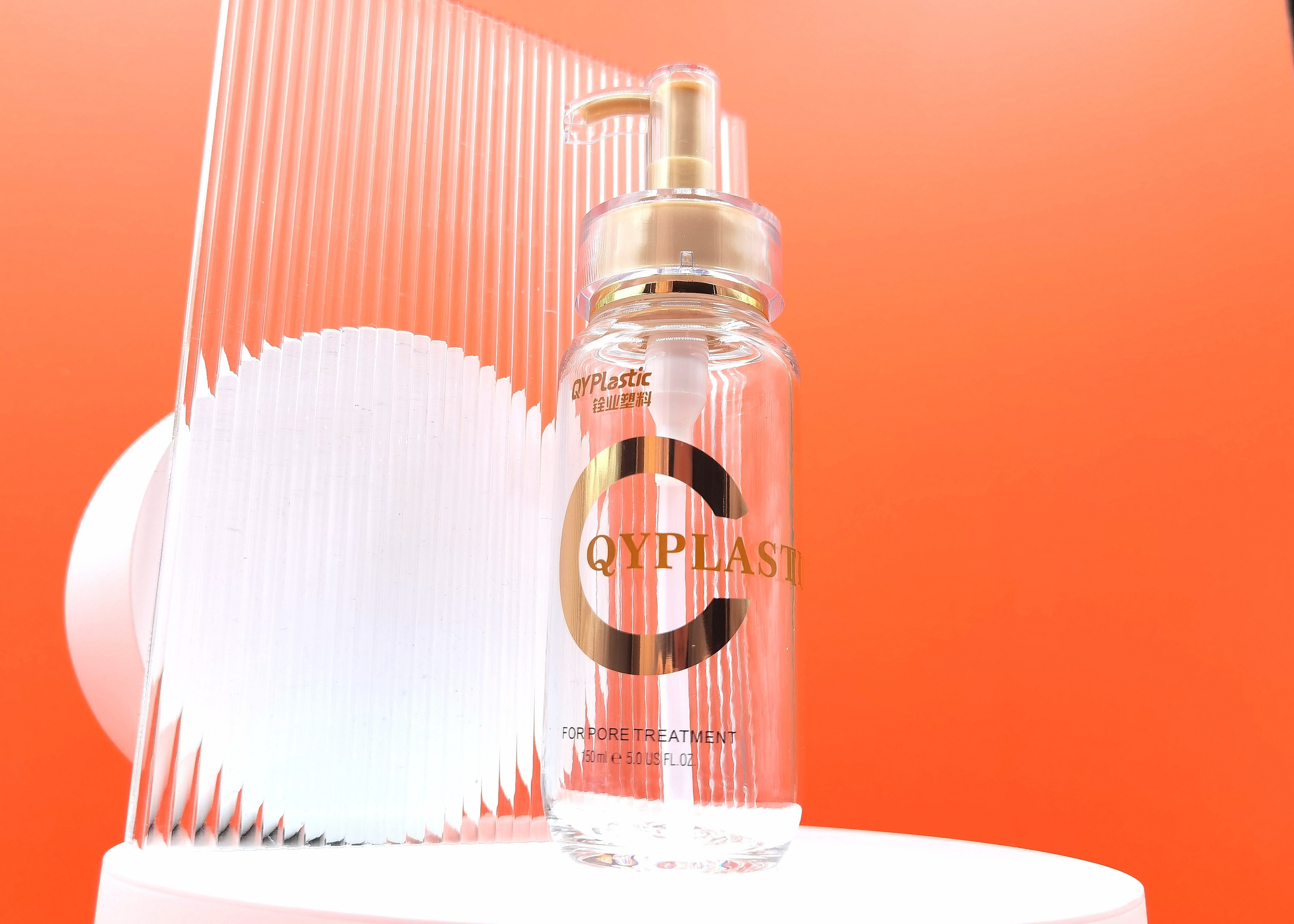 Fashion Moisturizer Plastic Cosmetic Bottles Gold Hot Stamping 100ml 150ml Acrylic Pump