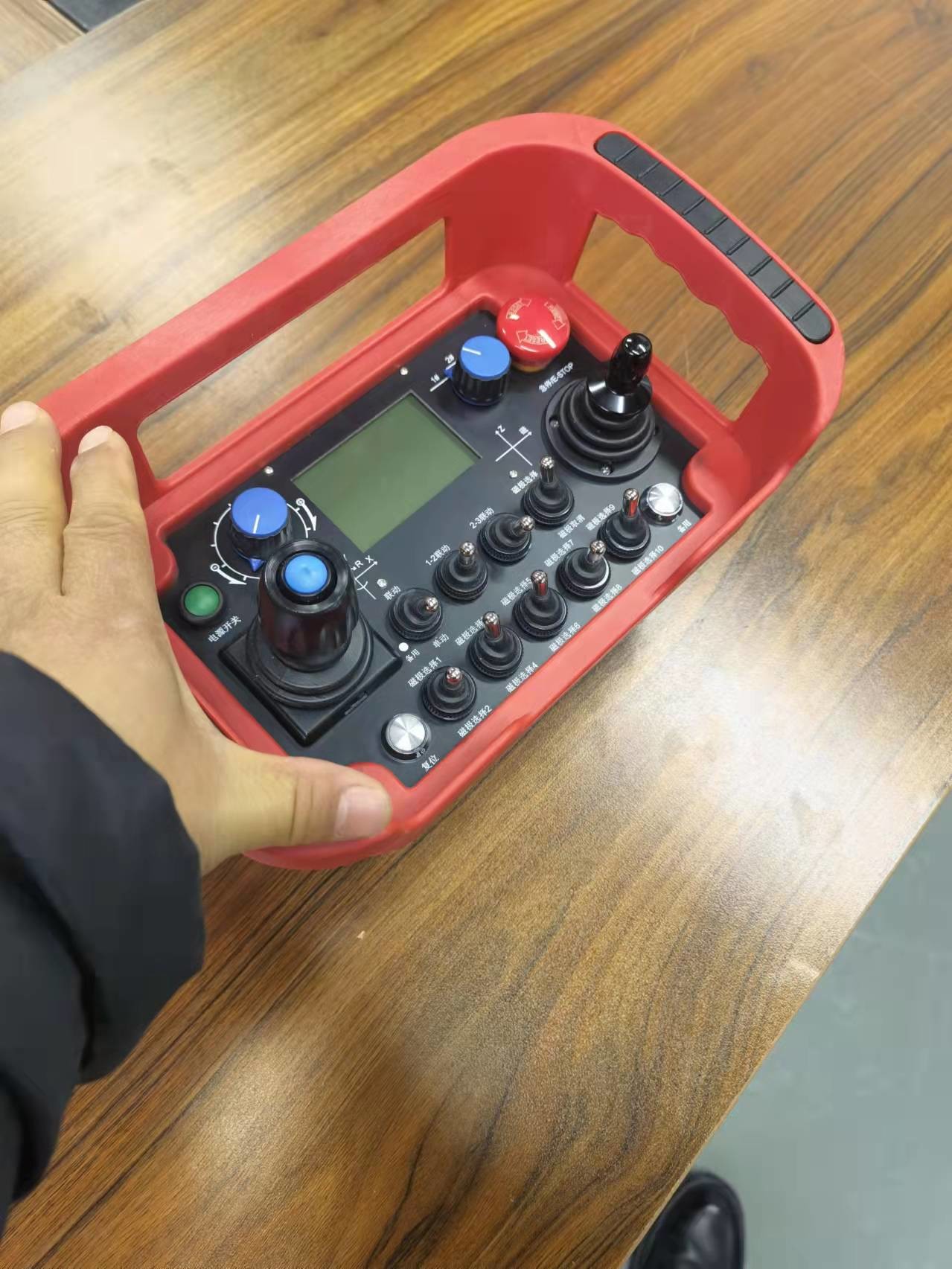 Wireless Video Integrated Traction Locomotive Wireless Remote Control