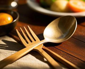 Wholesale High temperature resistant environmentally friendly bamboo wood water-based paint wooden bowls and chopsticks tableware bright high hard varnish from china suppliers