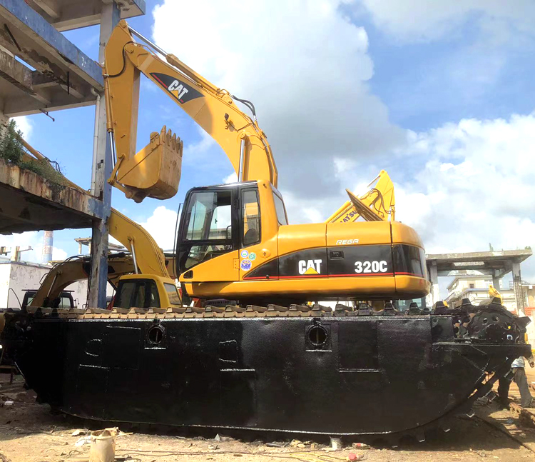 21115 KG Operating Weight Used Caterpillar Cat 320C Amphibious Excavator at Affordable