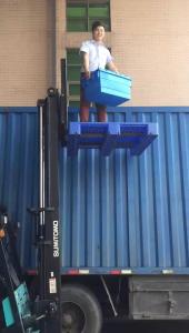 Wholesale 600*400*315 plastic stackable turnover box with lid plastic moving crate from china suppliers