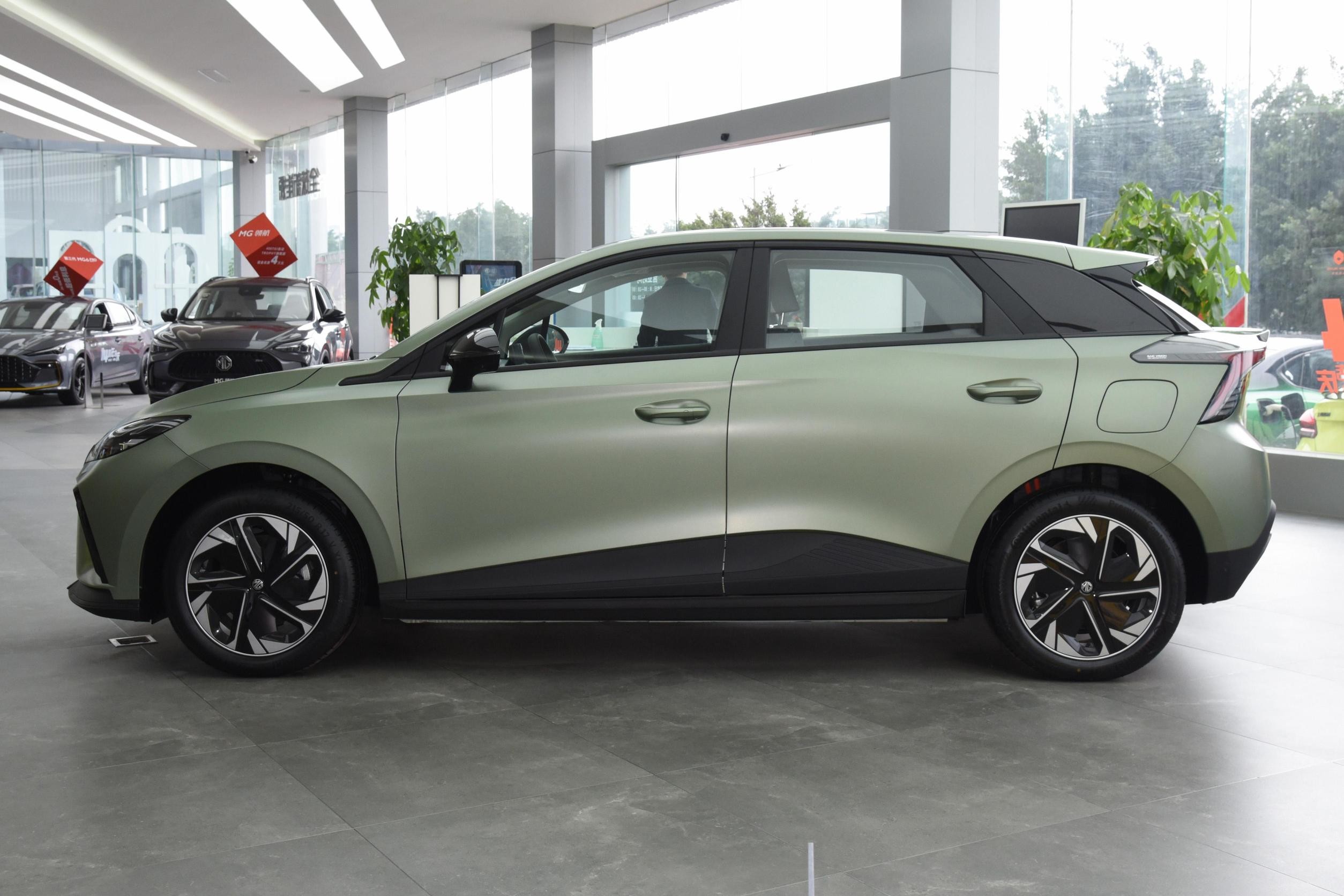 New Energy MG MULAN Compact City Car Pure Electric 170 Horsepower 5 Door 5 Seat Hatchback