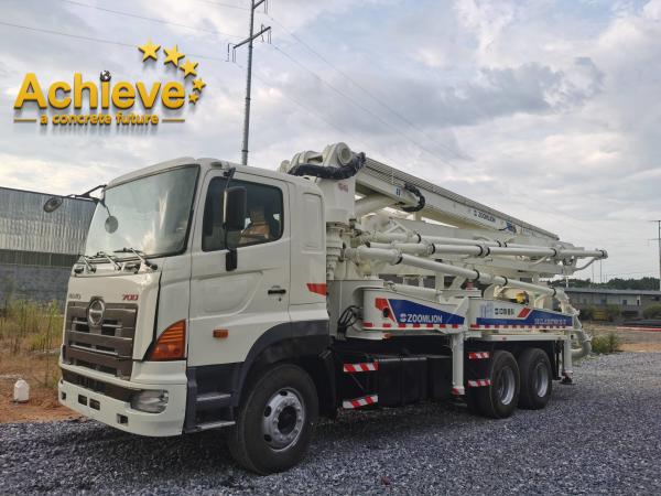 Schwing Used ZOOMLION Concrete Pump Truck 30M horizontal conveying distance
