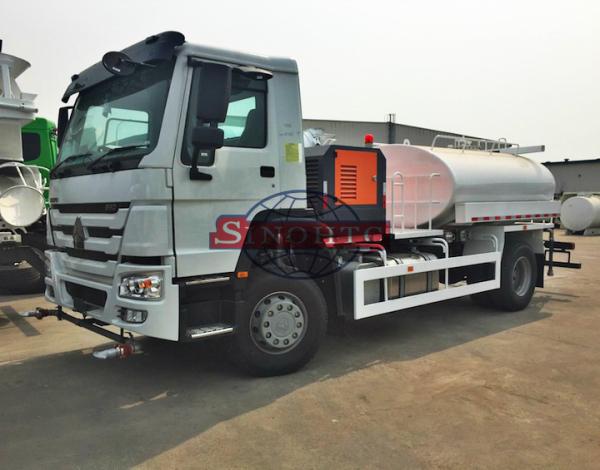4x2 Right Hand Driving Water Spray Truck , 10 - 12 Cubic Meter Commercial Water