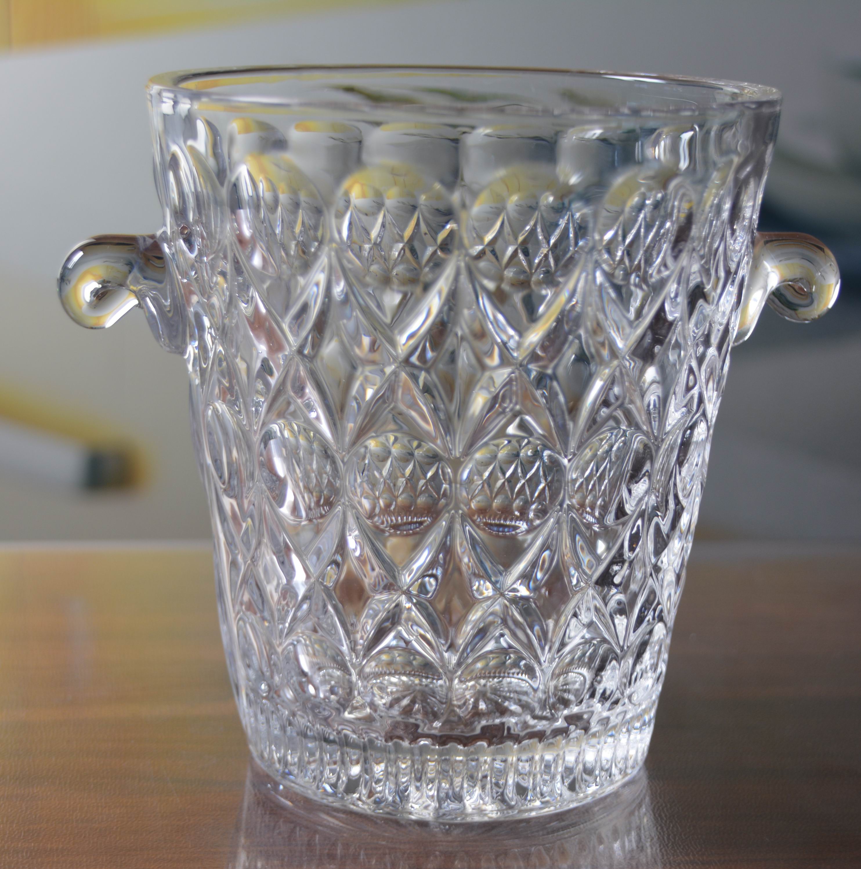 Machine Made Embossed Round Glass Bucket With Handle