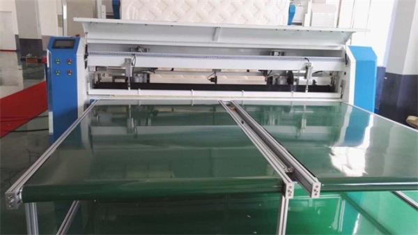 7 Inch Touch Screen Quilted Fabric Mattress Cutting Machine 80Mm Thickness