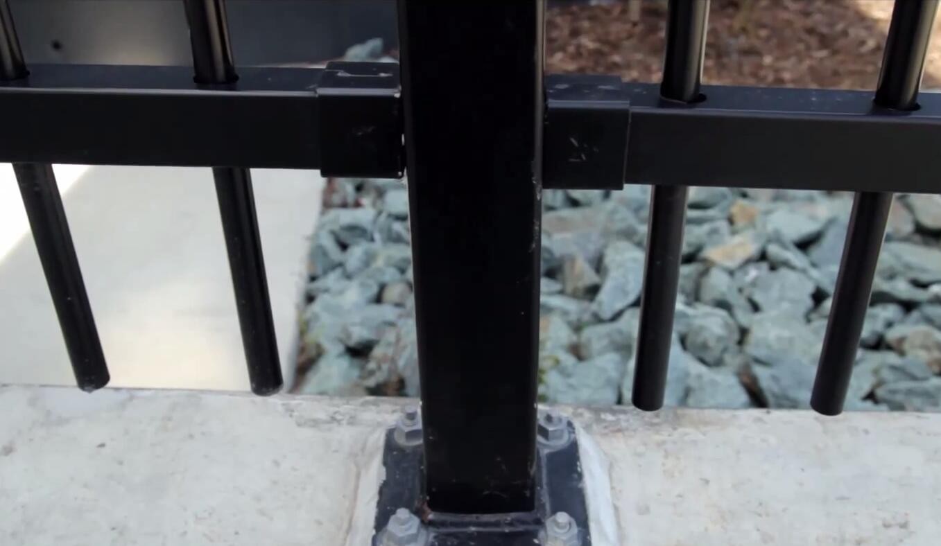 2400mmx2100mm Pre-Galvanized Steel Tubular Fencing