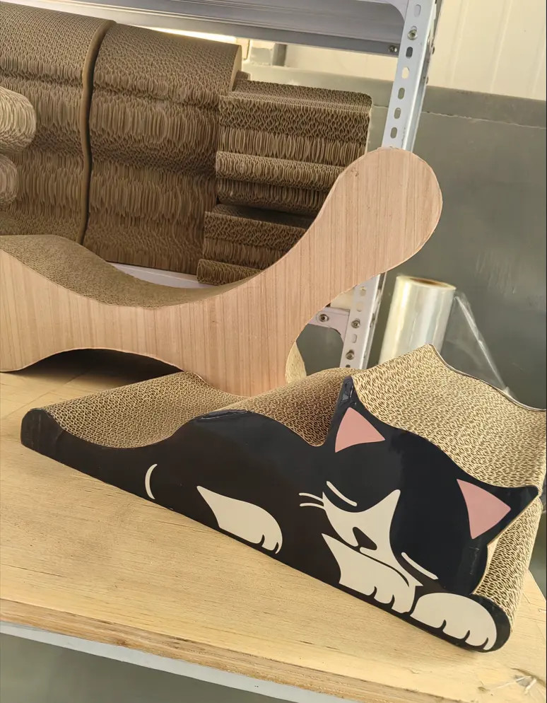 Custom Corrugated Cat Scratcher Sustainable Cat Scratching Posts And Boards