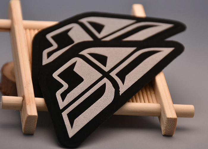 Microfiber Embossed Reflective Logo Heat Transfer Labels For Garments