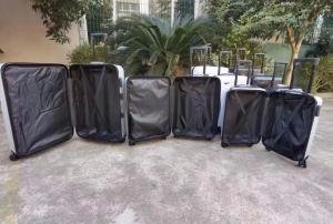 Wholesale Hot Sale Popular Design Men And Women ABS PC Trolley Bag Travel Luggage Large Capacity Luggage Travel Bags from china suppliers