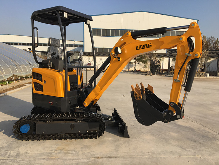 japanese engine 2ton 2.5ton New CE 2000kg Small Mini Excavator with optional attachments