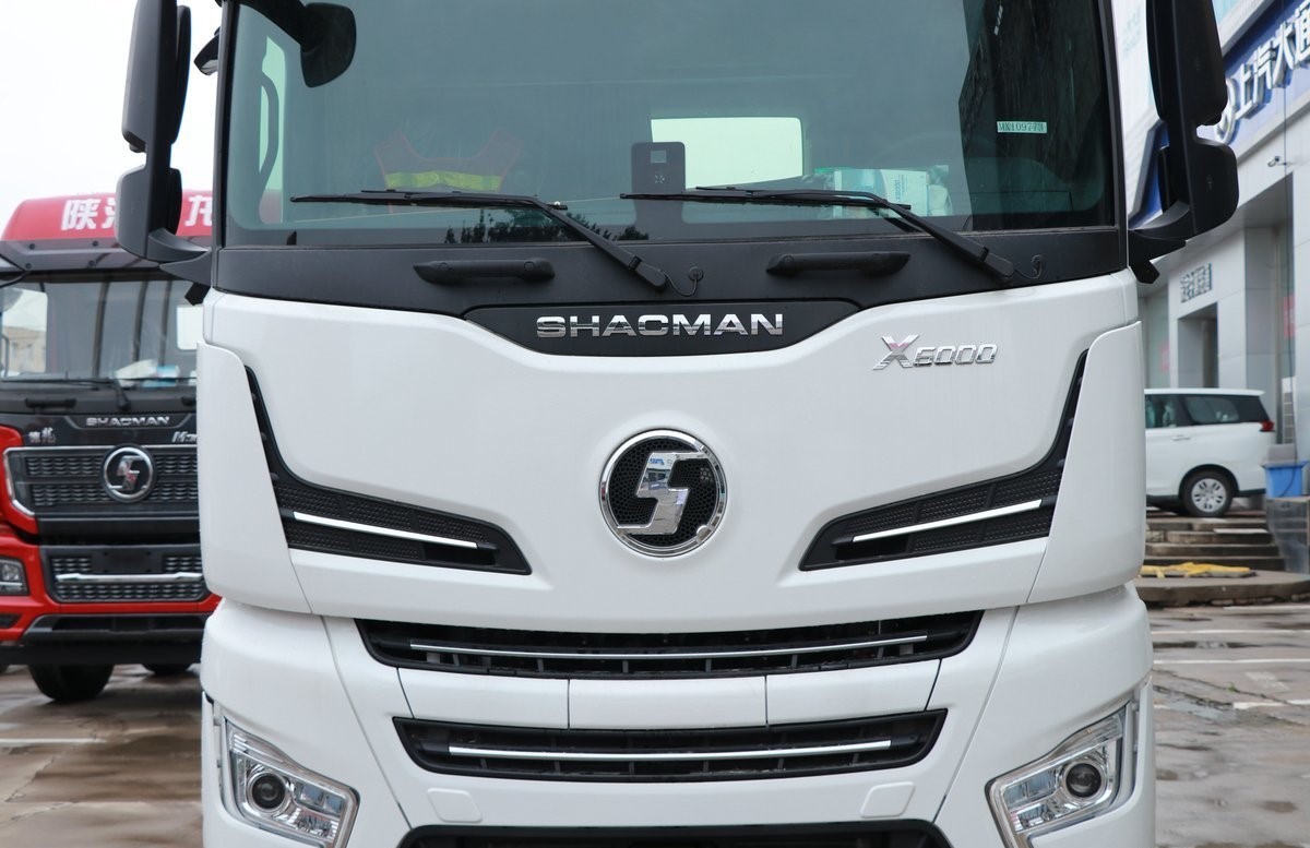 Used Shacman Tractor X6000 4X2 Integrated LNG Automatic Transmission Tractor