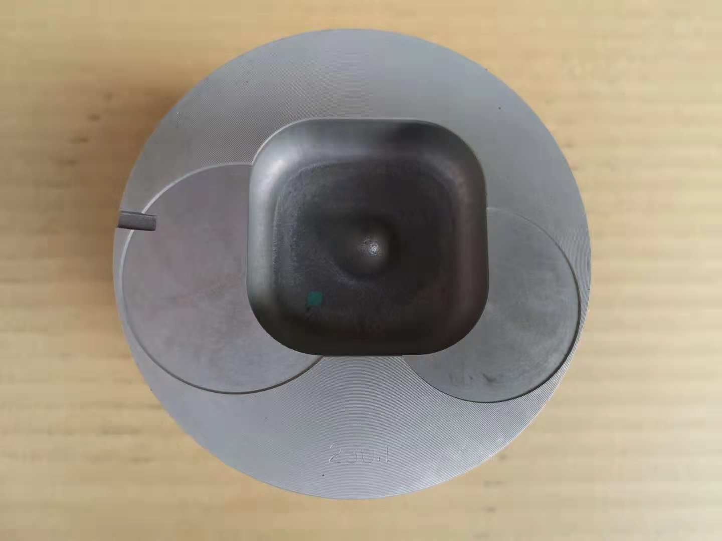4BC2 8941697650 Excavator Isuzu Engine Parts Piston Code 7650 / 2304