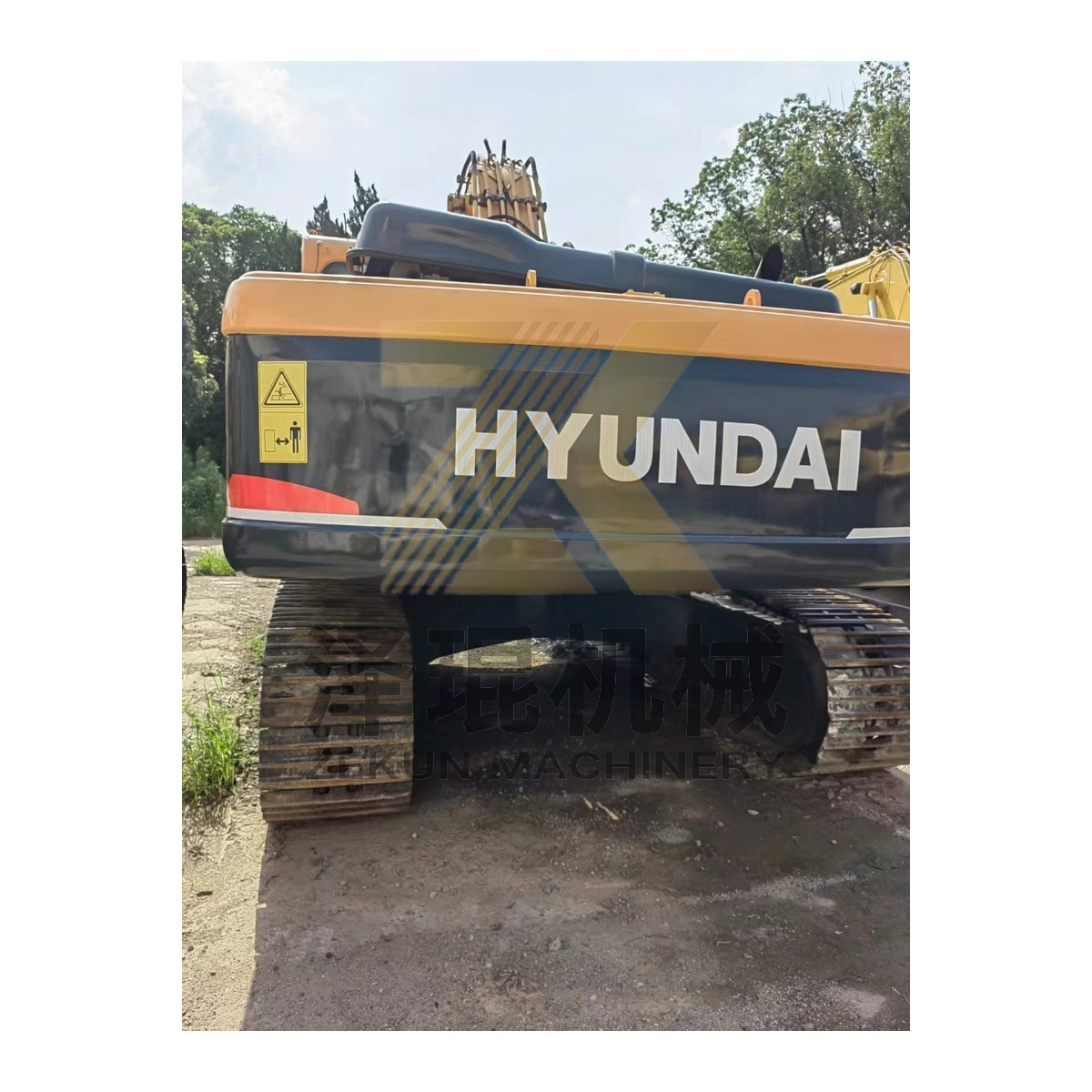 Hyundai 305LC-9T Excavator from Korea with Hydraulic Pump and Cylinder
