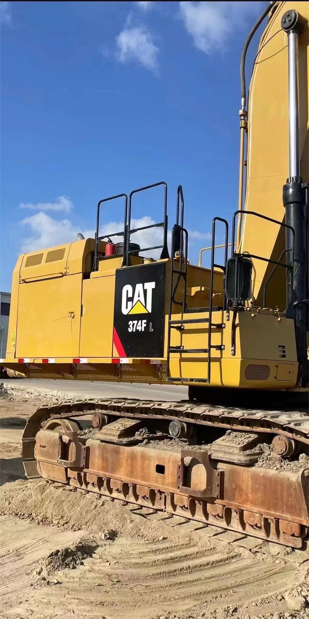 Crawler Type Used Excavator Machine CAT 374FL 34Ft 3 In Maximum Digging Depth