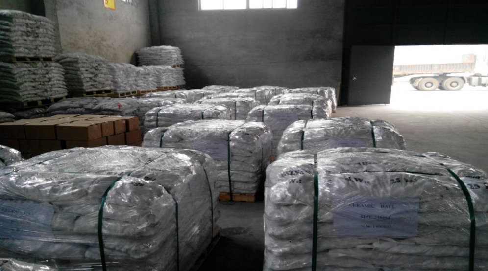 High Density Wear-Resistant Al2O3 Grinding Balls For Mining
