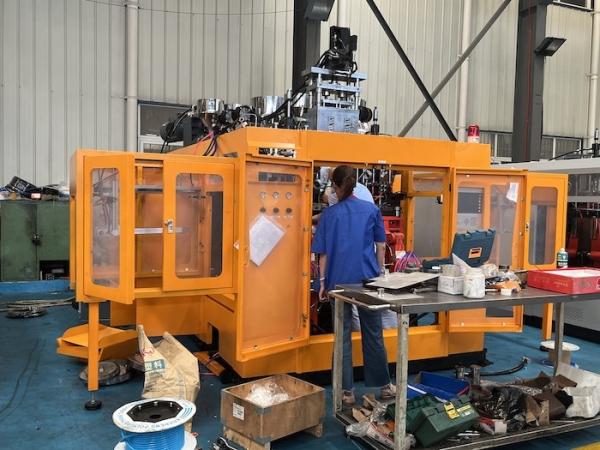 Schneider Contactor Extrusion Blow Moulding Machine For HDPE LDPE PP Bottle