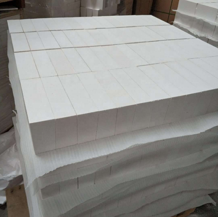 Refractoriness Degree Between 1770° and 2000° for Lightweight Glass Blocks Mullite Brick