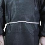 Black 60g PP Medical Disposable Isolation Gowns 115x140cm