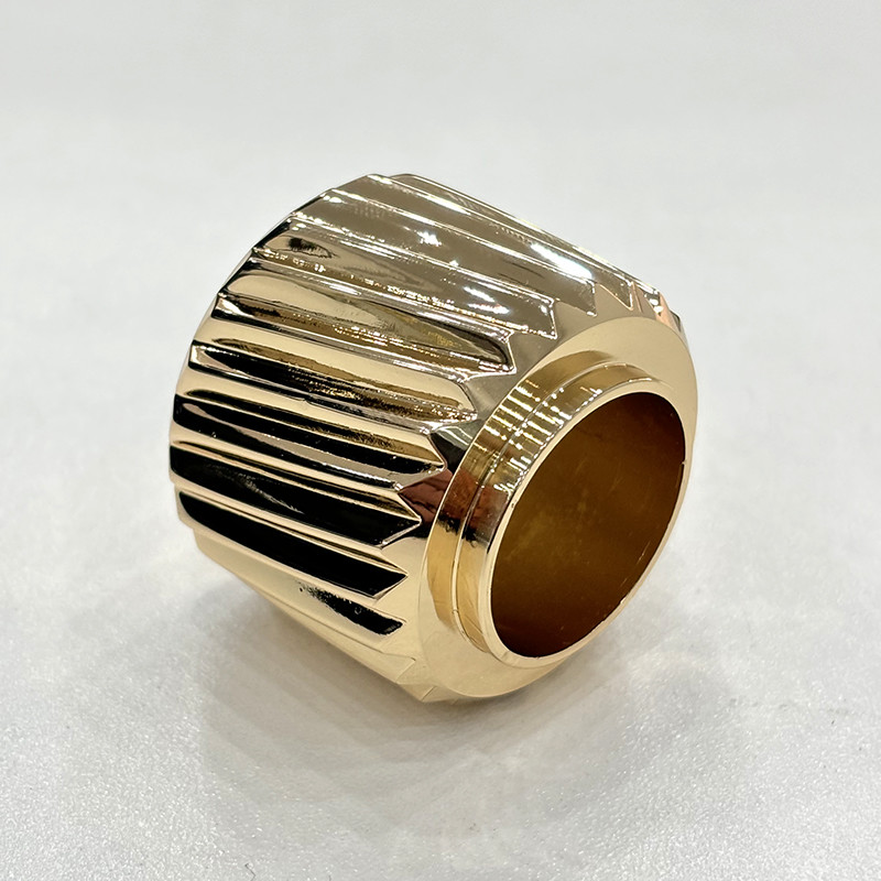 ISO9004 Glossy Zamak Perfume Cover With Minimum Order Quantity 10000pcs And More