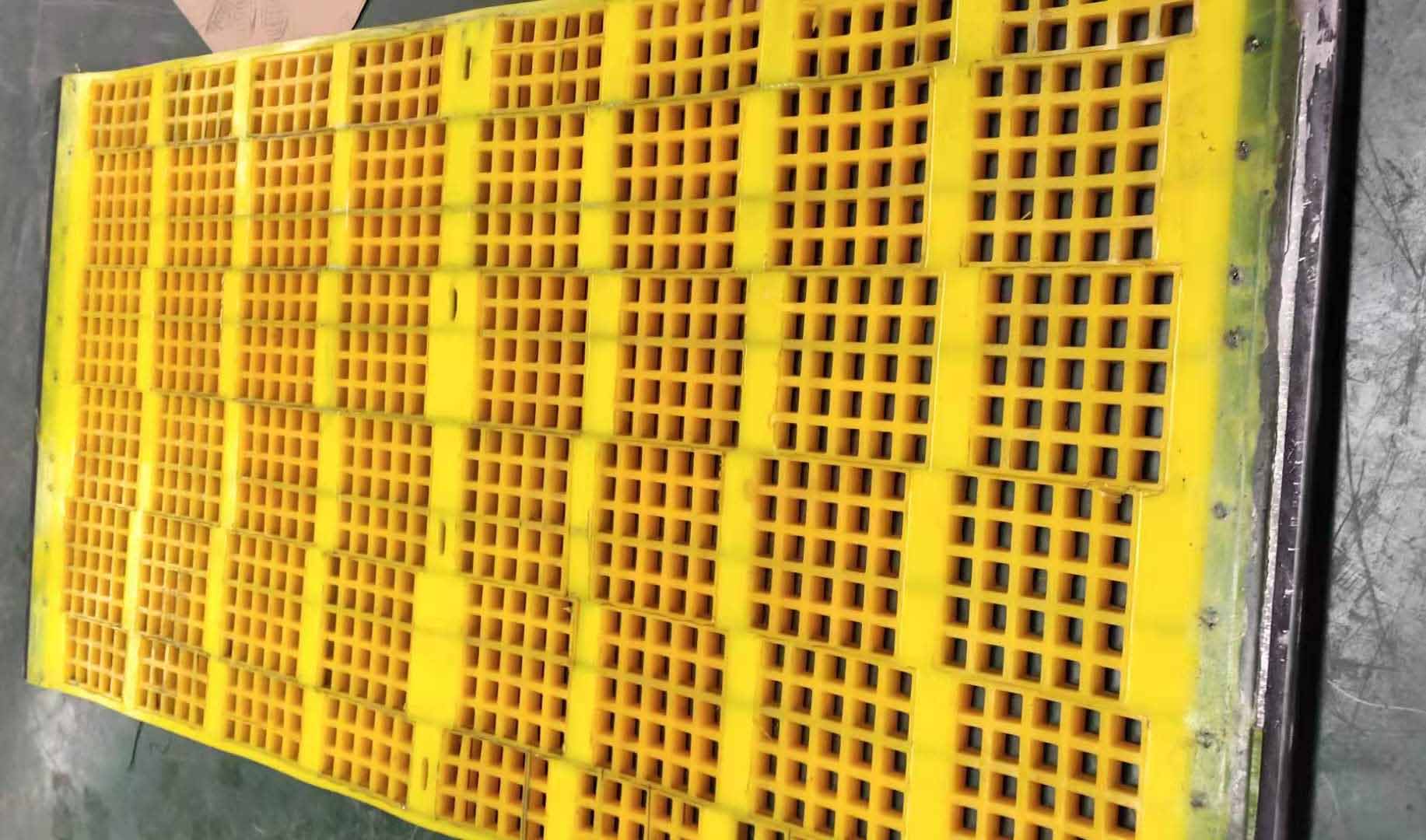 tensioned polyurethane screen mesh